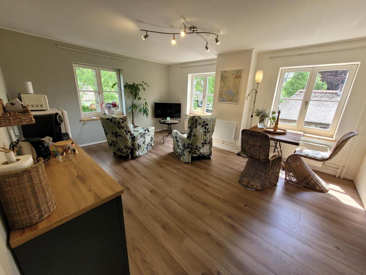 B&B Villa Giethoorn - Canalview, Privacy & Parking Dış mekan fotoğraf